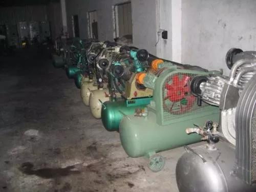 低價(jià)螺桿機(jī)